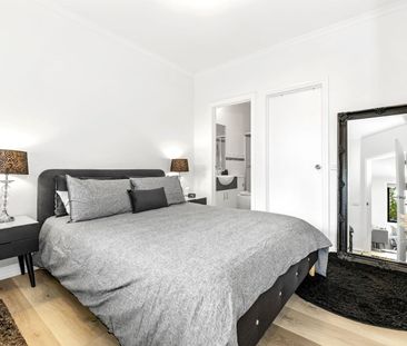 LOVELY THREE BEDROOM HOME - Photo 3
