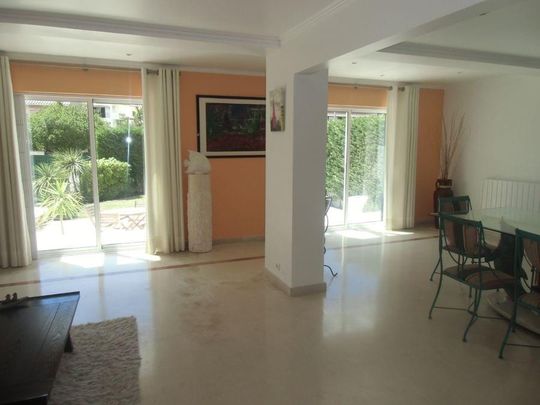 4 Bedroom House with swimming pool, São João do Estoril, Cascais - Photo 1