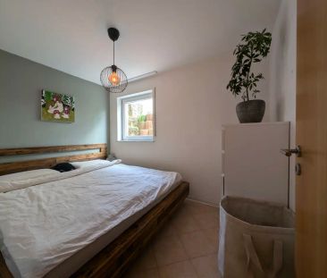 Gepflegte 2-Zimmer-Souterrain-Wohnung in ruhiger Lage mit Stellplatz - Photo 2