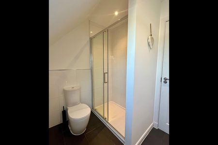 3 Bed Terraced House, Skerryvore Loan, EH10 - Photo 2