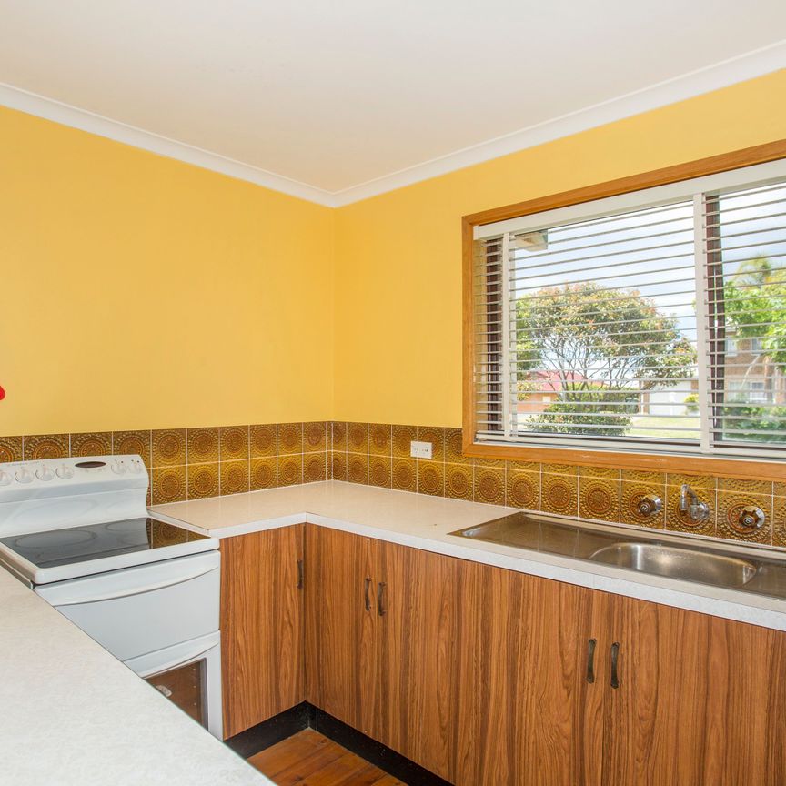 Coastal Living - Spacious Family Home Just Minutes from the Beach - Photo 1