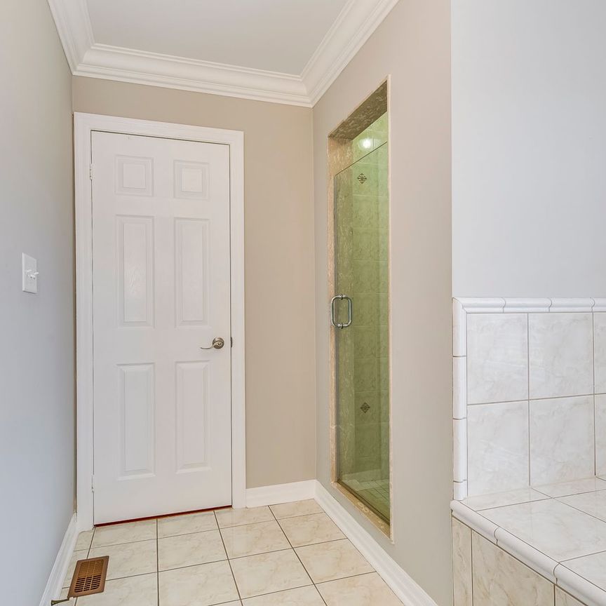 For Lease - 2196 Highcliffe Way, Oakville, Ontario - Photo 1