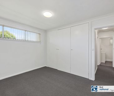 Freshly renovated 2-bedroom unit - Photo 4