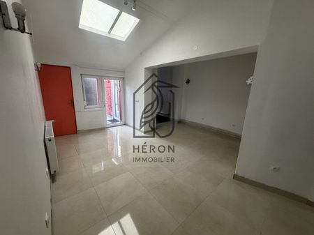 Appartement type 2 avec cour - 150m métro - Photo 2