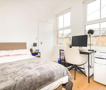 Flat to rent - Photo 1