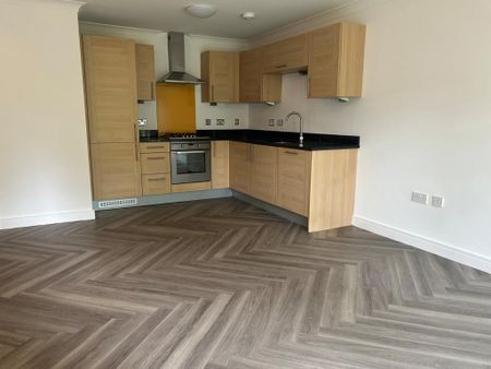 2 bedroom flat to rent - Photo 4