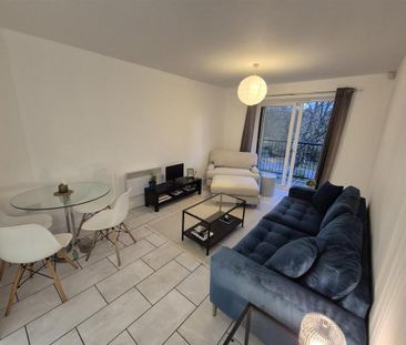 2 bedroom flat to rent - Photo 2