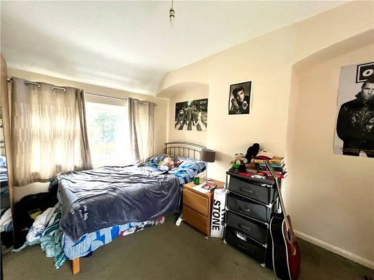 Southway, Guildford, Surrey, GU2 8DH - Photo 1