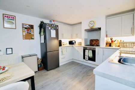 Shirley Street - Photo 5