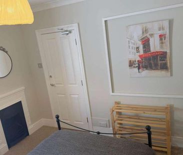 : Rupert Road, Guildford, GU2 - Photo 5