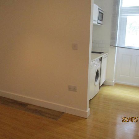 Studio to rent - Photo 4