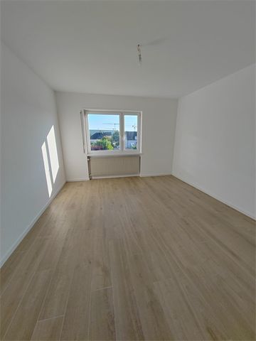 Location Appartement 77.1 M² SAINT-LOUIS 1 060 € - Photo 2