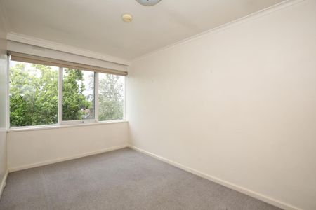 8/16 Payne Street, Caulfield North VIC 3161 - Photo 2