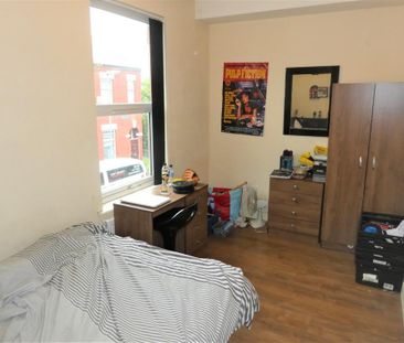 4 bedroom terraced house to rent - Photo 5