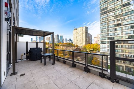 For Lease - 36 Elm Drive Unit# 3701, Mississauga, Ontario - Photo 3