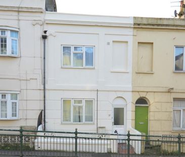 4 bedroom terraced house to rent - Photo 4