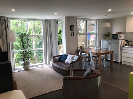 Modern 4BR Townhouse in Mount Cook - Photo 3