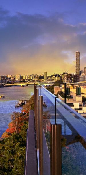 Modern, spacious Two bedroom apartment-Large Balcony! - Photo 1