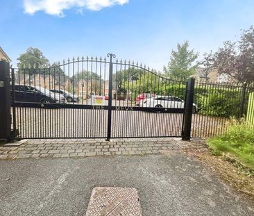 2 bedroom mews to rent - Photo 5