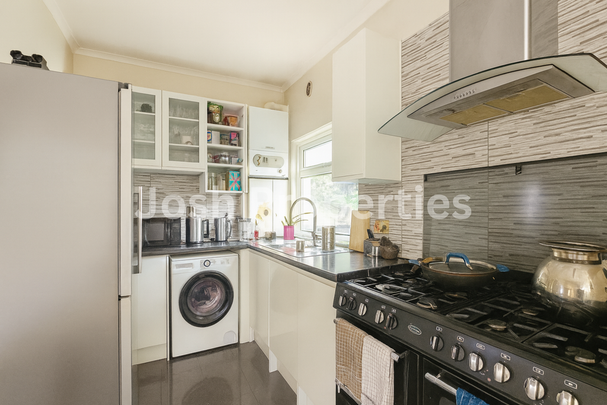 3 bedroom detached bungalow to rent - Photo 1