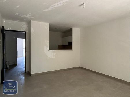 Location Appartement 2 pièces 48m² CLERMONT L HERAULT 34800 - Photo 2