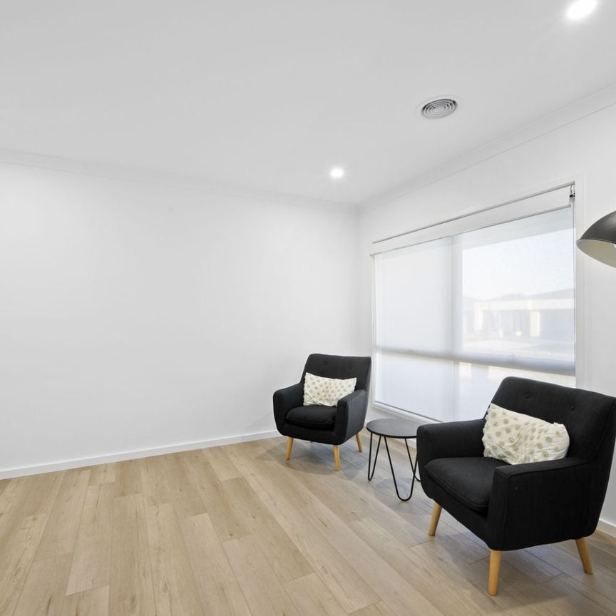 23 Mary Dr, Alfredton VIC 3350 - Photo 1