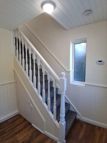 3 bedroom terraced house to rent - Photo 3