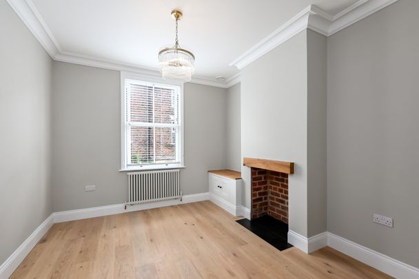 2 bedroom terraced house to rent - Photo 1