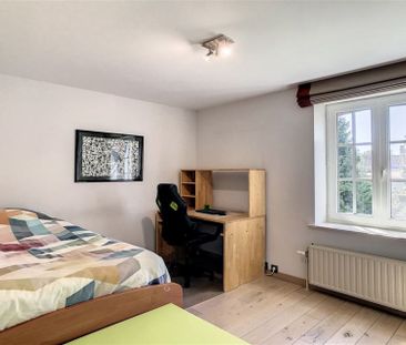 Charmante villa in residentiële omgeving met prachtig aangelegde tuin - Foto 5