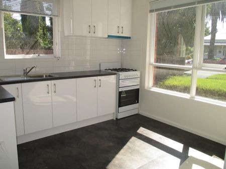 2/46 Rosstown Rd, Carnegie VIC 3163 - Apartment For Rent | Domain - Photo 5