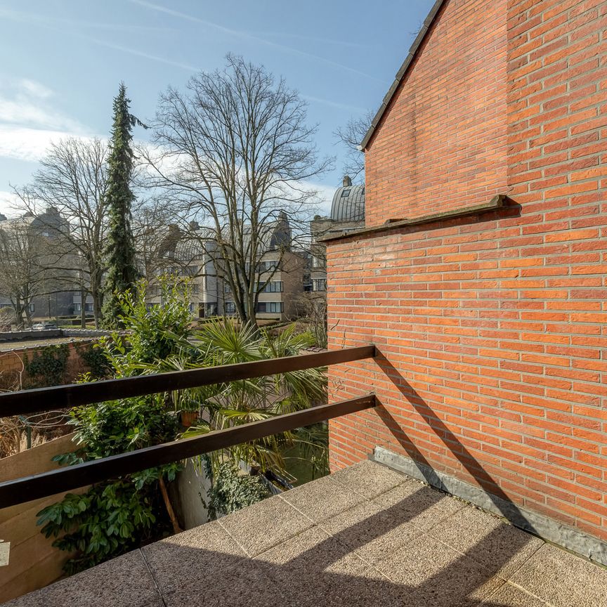 Gerenoveerd appartement met zonnig terras - Foto 1