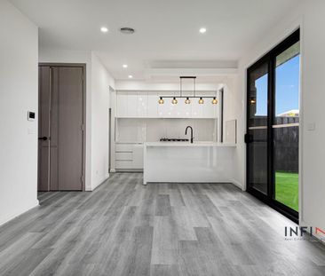 Brand New Elegant Home in Tarneit – Luxury, Space & Convenience - Photo 5