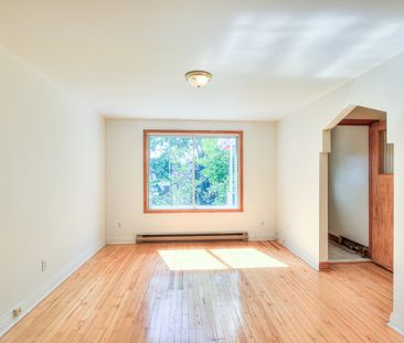 Logement à louer – 2 chambres + salon double. - Photo 4