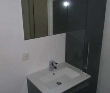 MOULINS LES METZ - F2 - CUISINE EQUIPEE - BALCON - PARKING - Photo 4