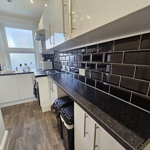 Room in a Shared House, Cambridge Road, SE20 - Photo 2