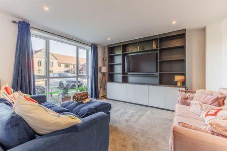 4 BED End of terrace house To rent - Photo 3