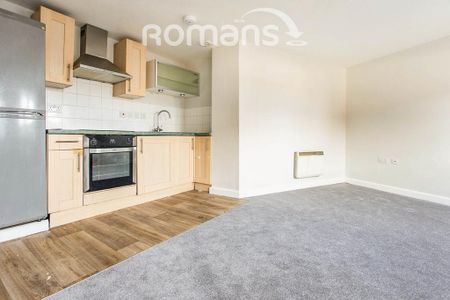 1 bedroom flat to rent - Photo 3