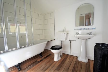 3 bedroom terraced house to rent - Photo 2