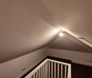 4 bedroom semi-detached house to rent - Photo 2