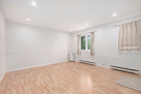 For Lease - 1204 Shillington Avenue Unit# 15, Carlington - Central Park, Ontario - Photo 2