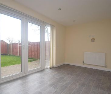 3 bedroom terraced house to rent - Photo 3