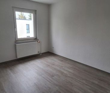 Gemütliche 2-Raum-Wohnung für den kleinen Haushalt - mit Einbauküche - Photo 4