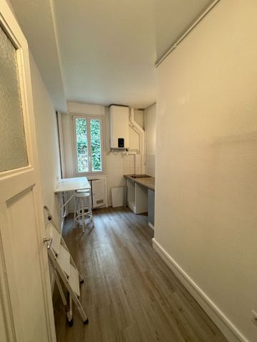 Appartement Paris 1 pièce(s) 24.54 m2 - Photo 2