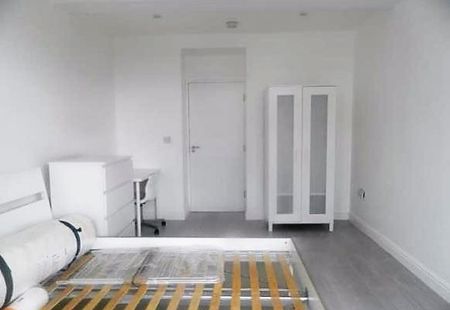 HI SPEC STUDENT ROOM AVAILABLE - Photo 3