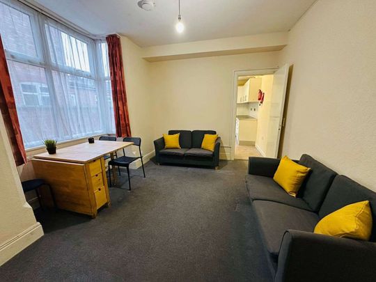 Brazil Street Room C - Photo 1