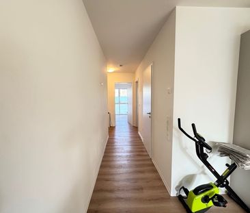 Neuwertig - freundliche 3-Zimmer-Wohnung mit Terrasse oder Balkon a... - Photo 1
