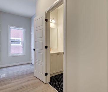 For Lease - 147 Siebert Avenue, Kitchener, Ontario - Photo 1