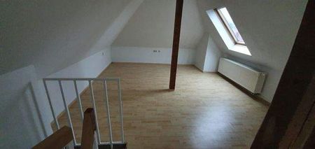 Charmante 3-Zimmer-Dachgeschosswohnung mit viel Licht - Photo 4