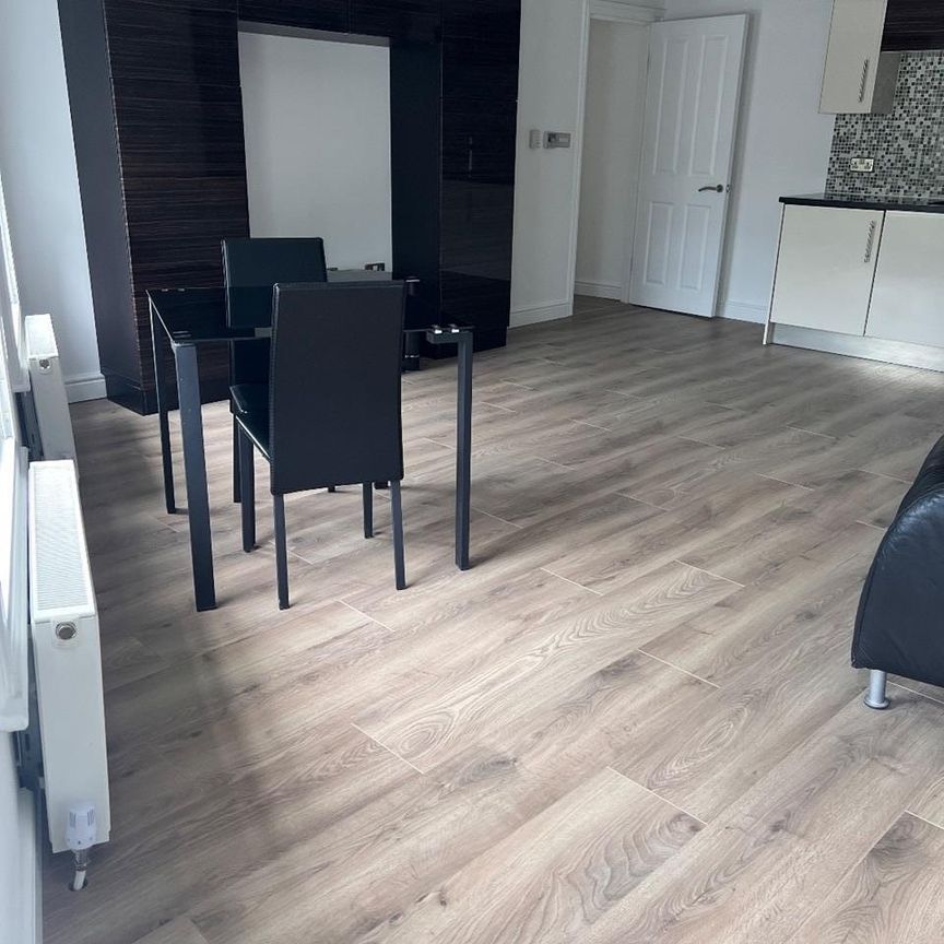 1 Bed Flat, Oswald House, RG1 - Photo 1