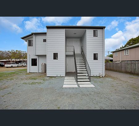 4/4 Fadden Street, Walkerston, Qld 4751 - Photo 2